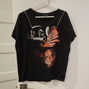 P2P 22" Lady Dutch Black Graphic Women's Top